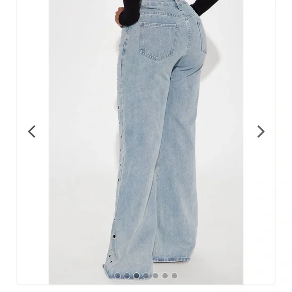 Throwing You Off Grommet Rigid Flare Jeans - Light Wash - Picture 3 of 3